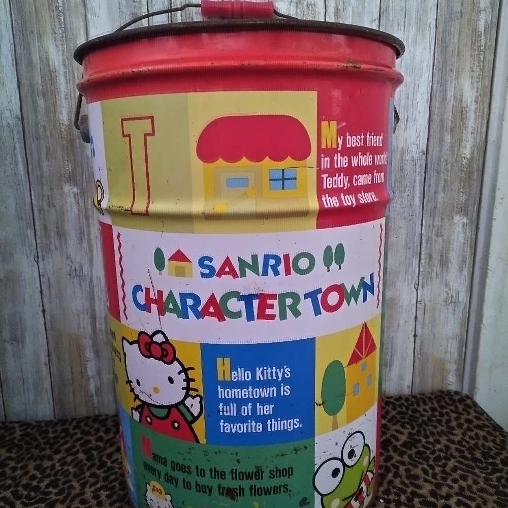 SANRIO CHARACTER TOWN 90S VINTAGE RARE METAL STORAGE BUCKET W/HANDLE NO LID